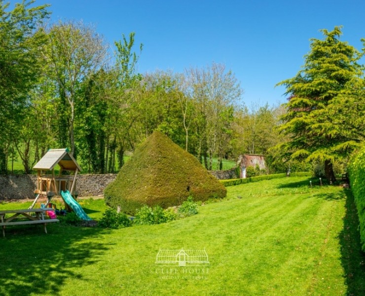 Cliff House Holiday Cottages